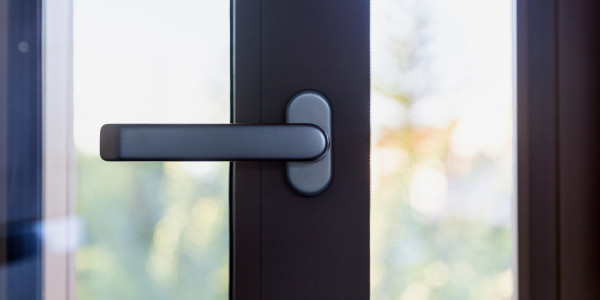 Carpintería Metálica de Aluminio / PVC Sanaüja · Cierre Hermético